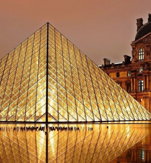 מוזיאון הלובר בפריז